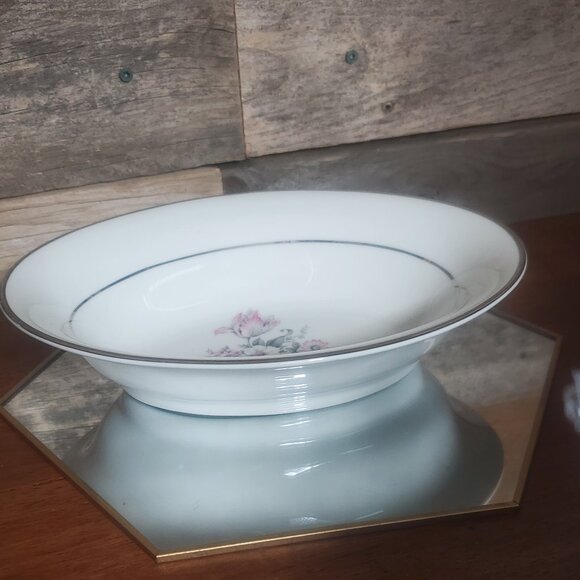 Embassy USA 10" Vegetable Serving Bowl - Pattern EMB1 - Picture 3 of 5